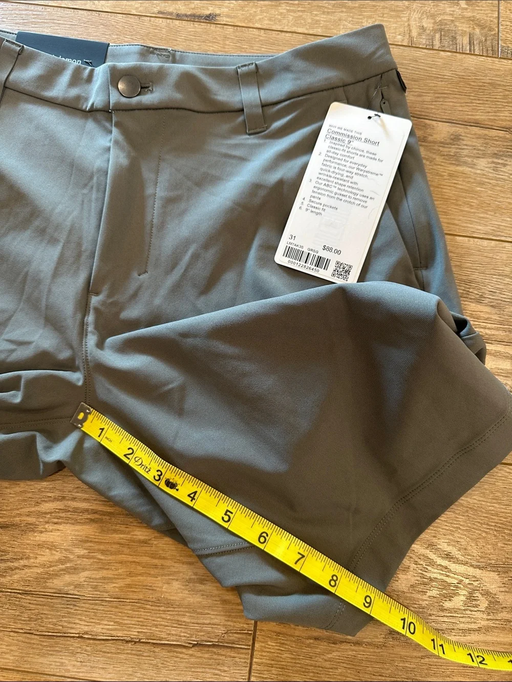 lululemon athletica Commission Short 9” Men’s Olive Gray Athletic Shorts